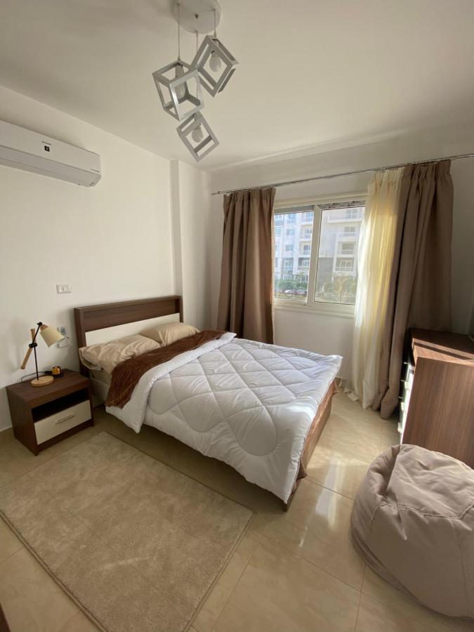 Madinaty Well-Furnished 3- Bedroom Apartment - شقة فندقيه للايجار مدينتي Madinat ash Shuruq Eksteriør bilde